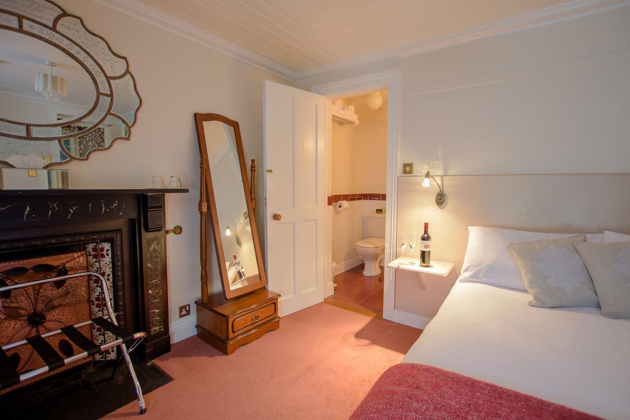 Brennan'S Accommodation เกลนตีส์ ภายนอก รูปภาพ